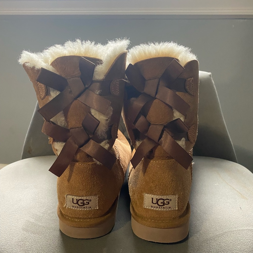 UGG BOOTS